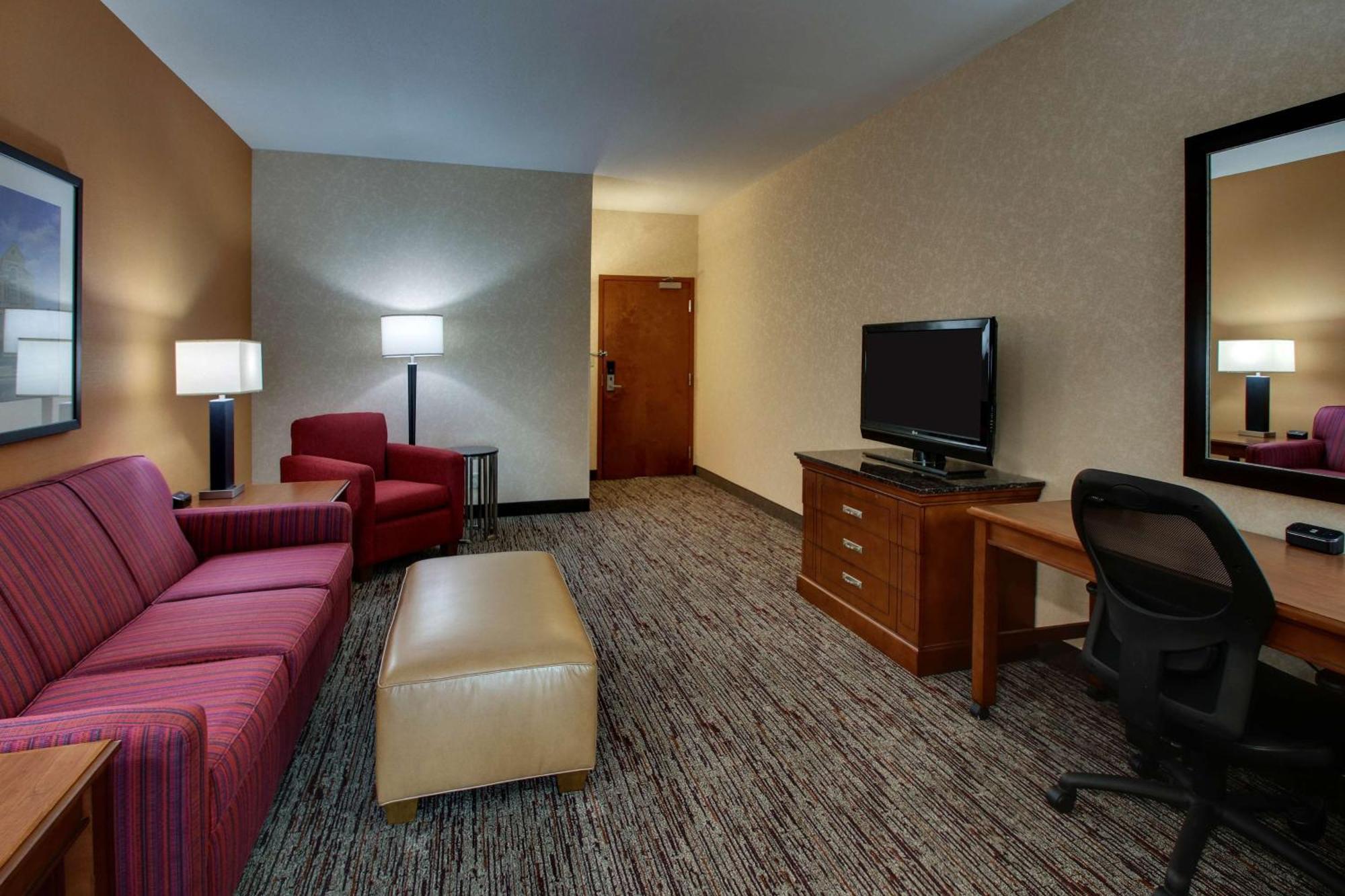 Drury Inn & Suites フィンレー エクステリア 写真