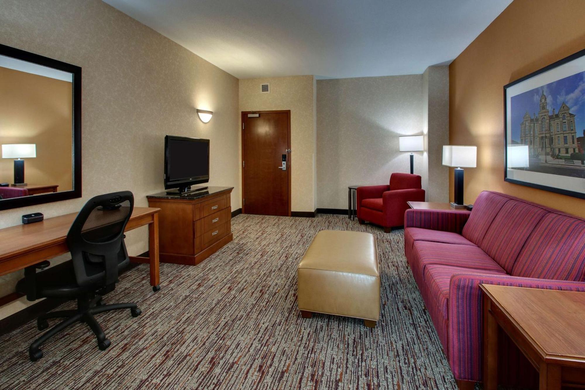 Drury Inn & Suites フィンレー エクステリア 写真