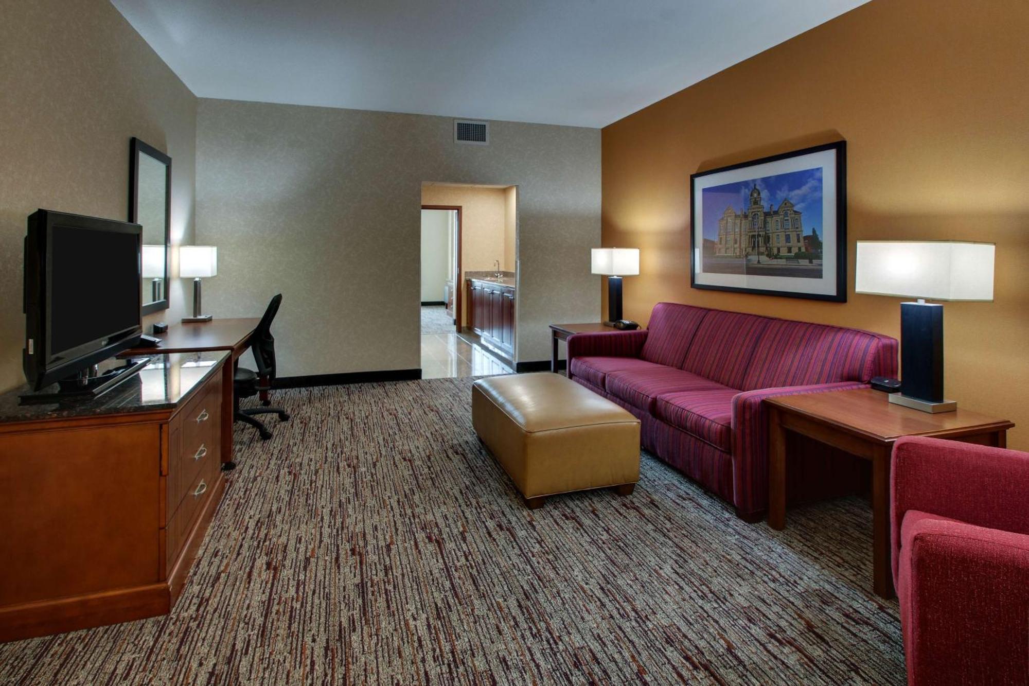 Drury Inn & Suites フィンレー エクステリア 写真
