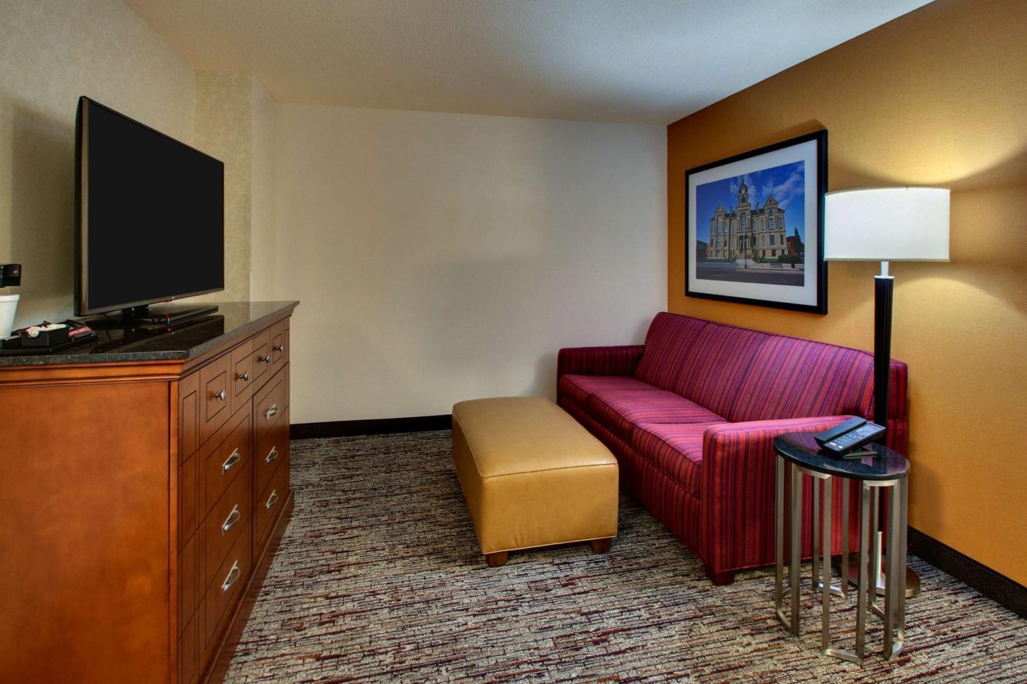 Drury Inn & Suites フィンレー エクステリア 写真
