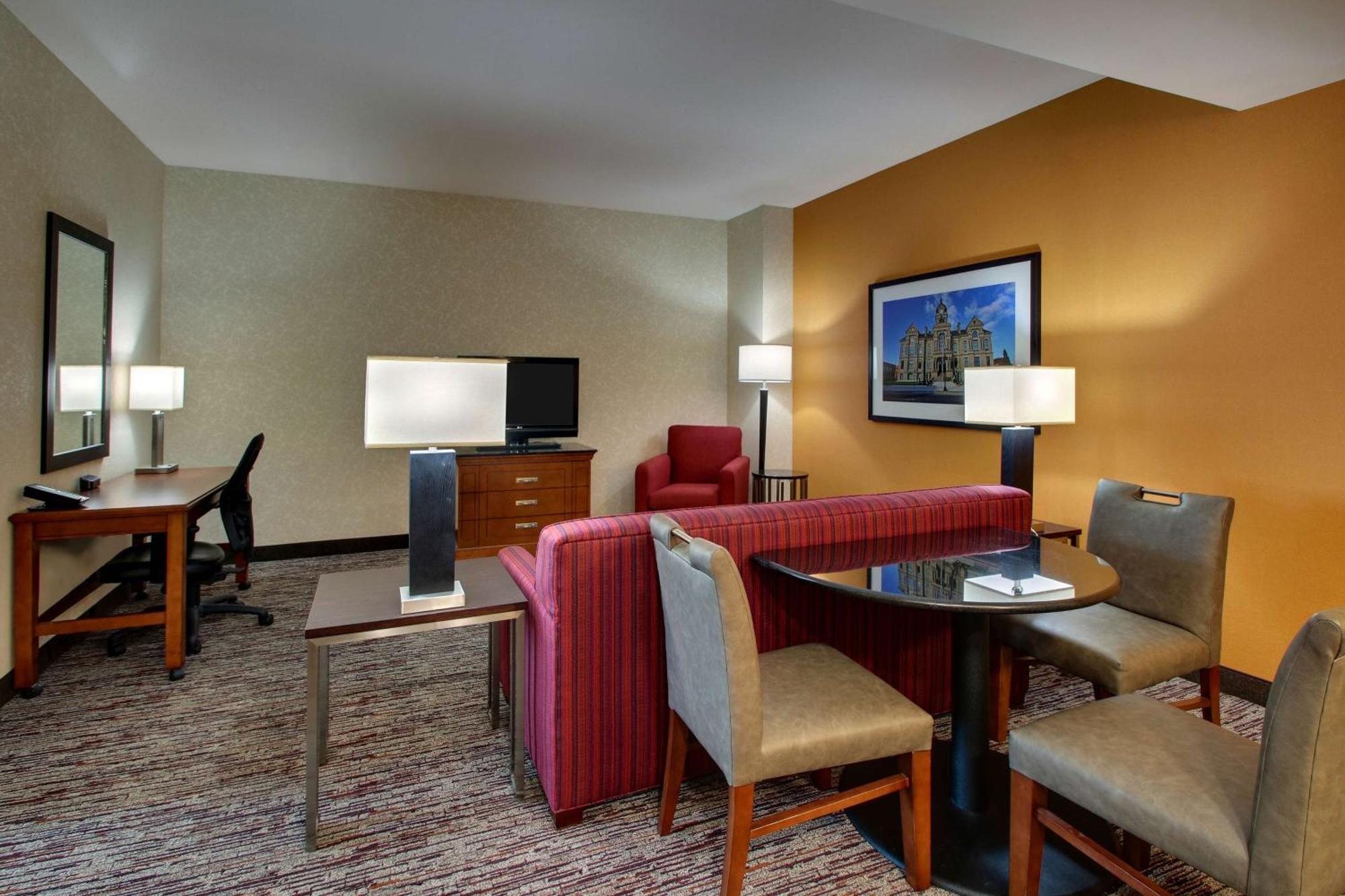 Drury Inn & Suites フィンレー エクステリア 写真